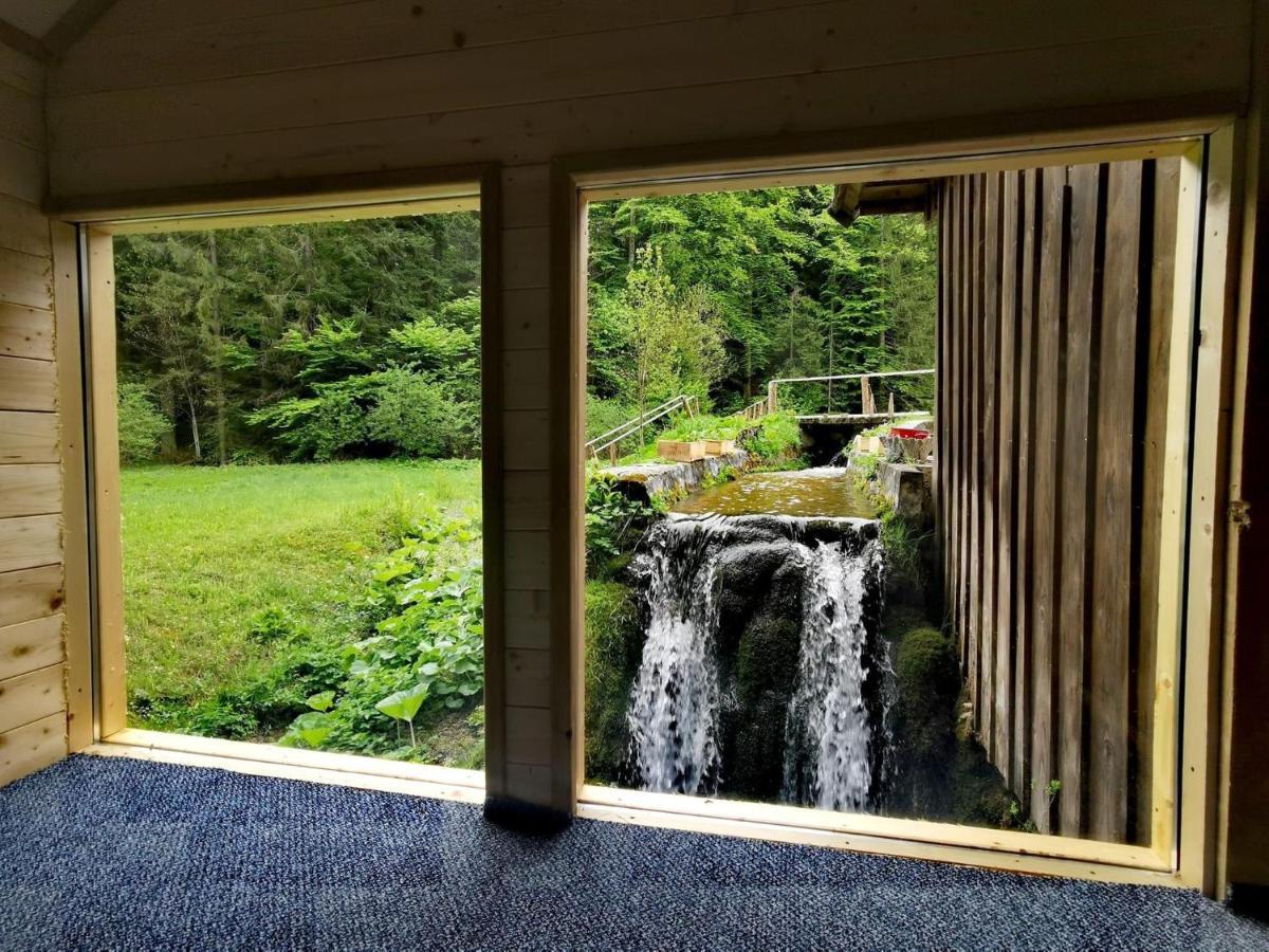 Villa Wooden House With A Waterfall "Stipanov Mlin" à Plitvička Jezera Extérieur photo