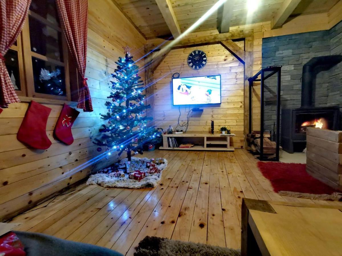 Villa Wooden House With A Waterfall "Stipanov Mlin" à Plitvička Jezera Extérieur photo