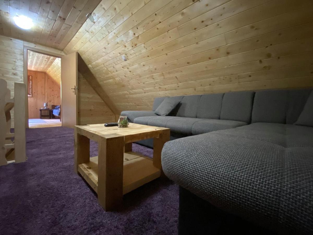 Villa Wooden House With A Waterfall "Stipanov Mlin" à Plitvička Jezera Extérieur photo